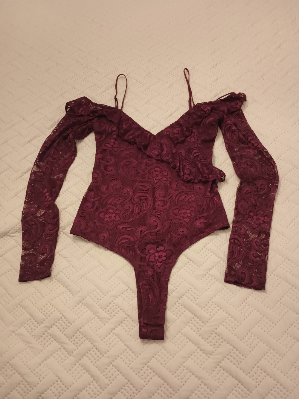 Guess Lace Off-Shoulder Bodysuit in Wine S